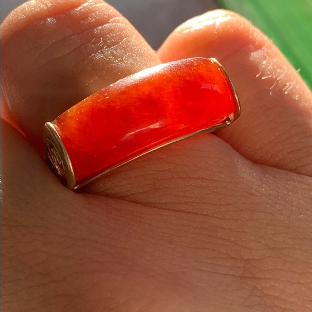 14kt yellow gold Red Jade Ring - Picture 11 of 11